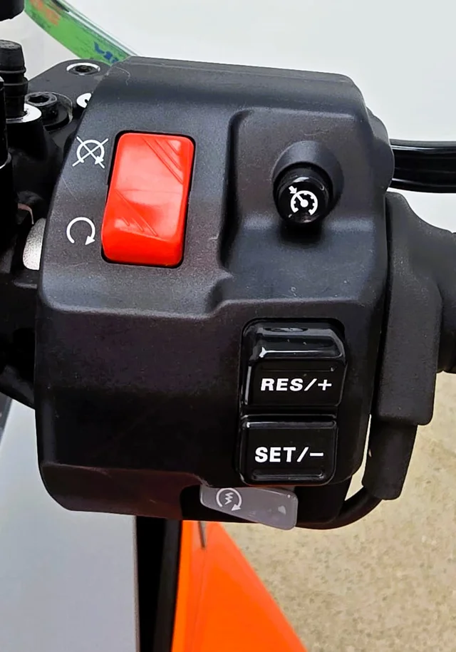 KTM 1290 SUPER DUKE GT - Imagen 2