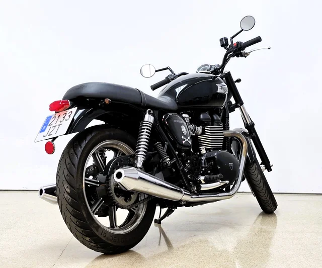 TRIUMPH BONNEVILLE 900 T100 - Imagen 7