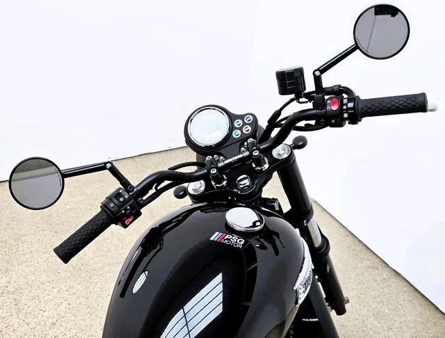 TRIUMPH BONNEVILLE 900 T100 - Imagen 2