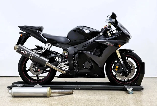YAMAHA YZF R6 - Imagen 7